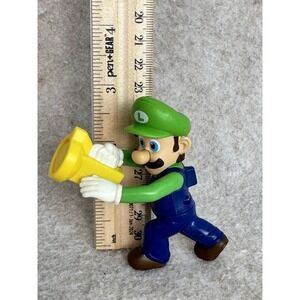 Super Mario Bros Luigi McDonalds World of Nintendo Action Figure Toy Desk Sitter
